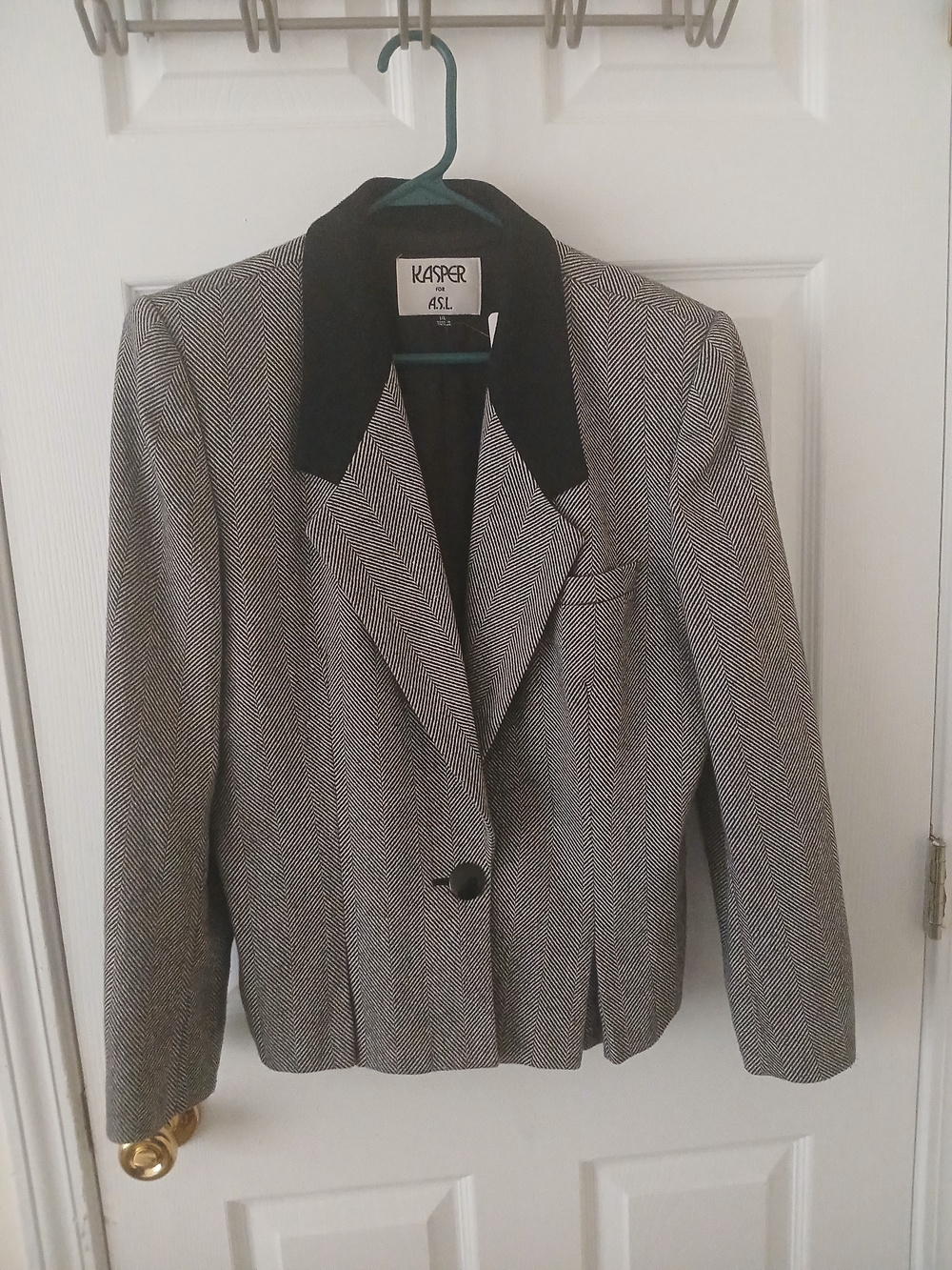 Kasper by ASL Black and White Herringbone Blazer with Black Collar